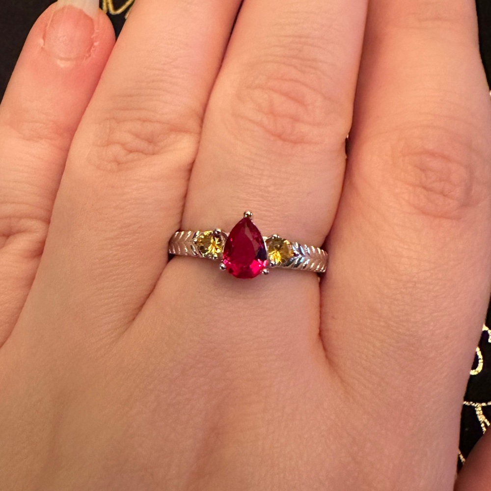 Harry Potter Gryffindor ring size 8 925 sterling silver